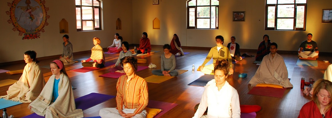yoga-ashrams-in-haridwar