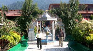 swarga-ashram-rishikesh