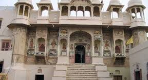 rishikund-tank-and-raghunath-temple-rishikesh
